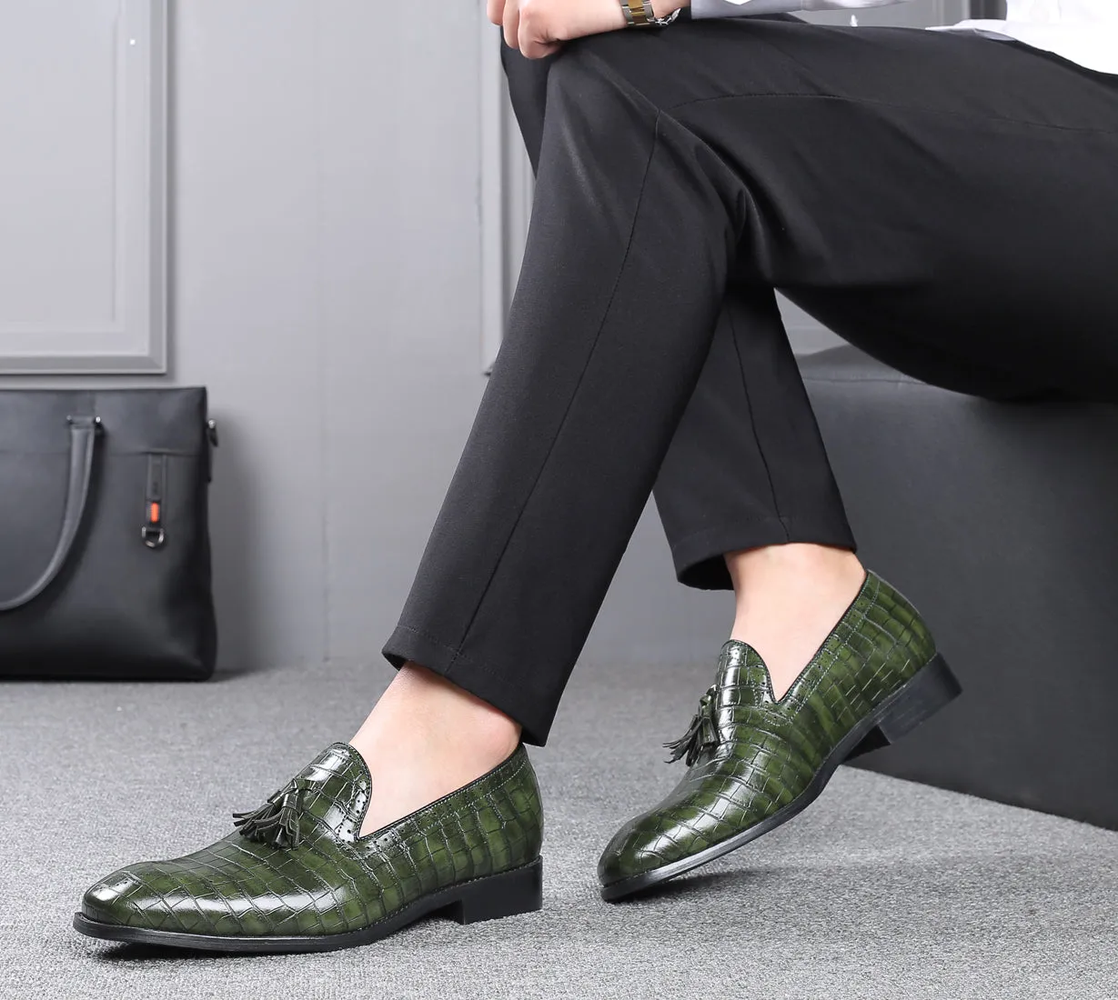 Men's Checkered Tassel Smoking Loafers