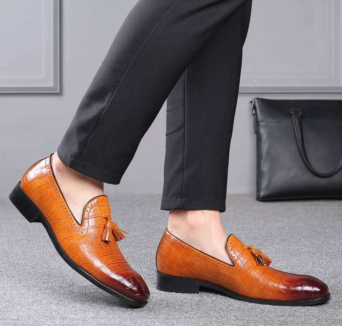 Men's Checkered Tassel Smoking Loafers